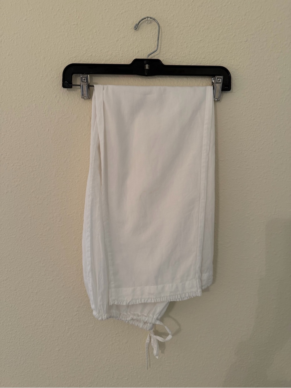 Taylor Linens Cotton White Ruffled Pajama Set Small - Picture 4 of 9